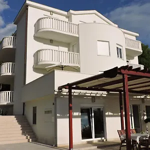 villa-bianca-trogir.hotels-in-trogir.com/