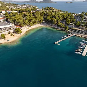 oaza-mira-camping.hotelinzadar.com/